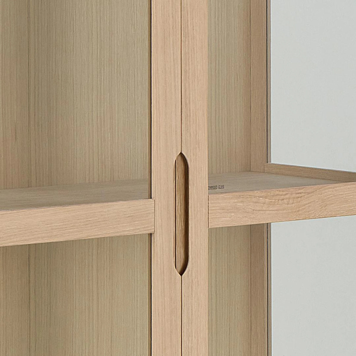 Marte Vitrine 94x40x192 cm