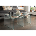 Modernes 3er-Set Glas-Couchtische in Wasserfall-Optik vor grauem Sofa im Wohnzimmer