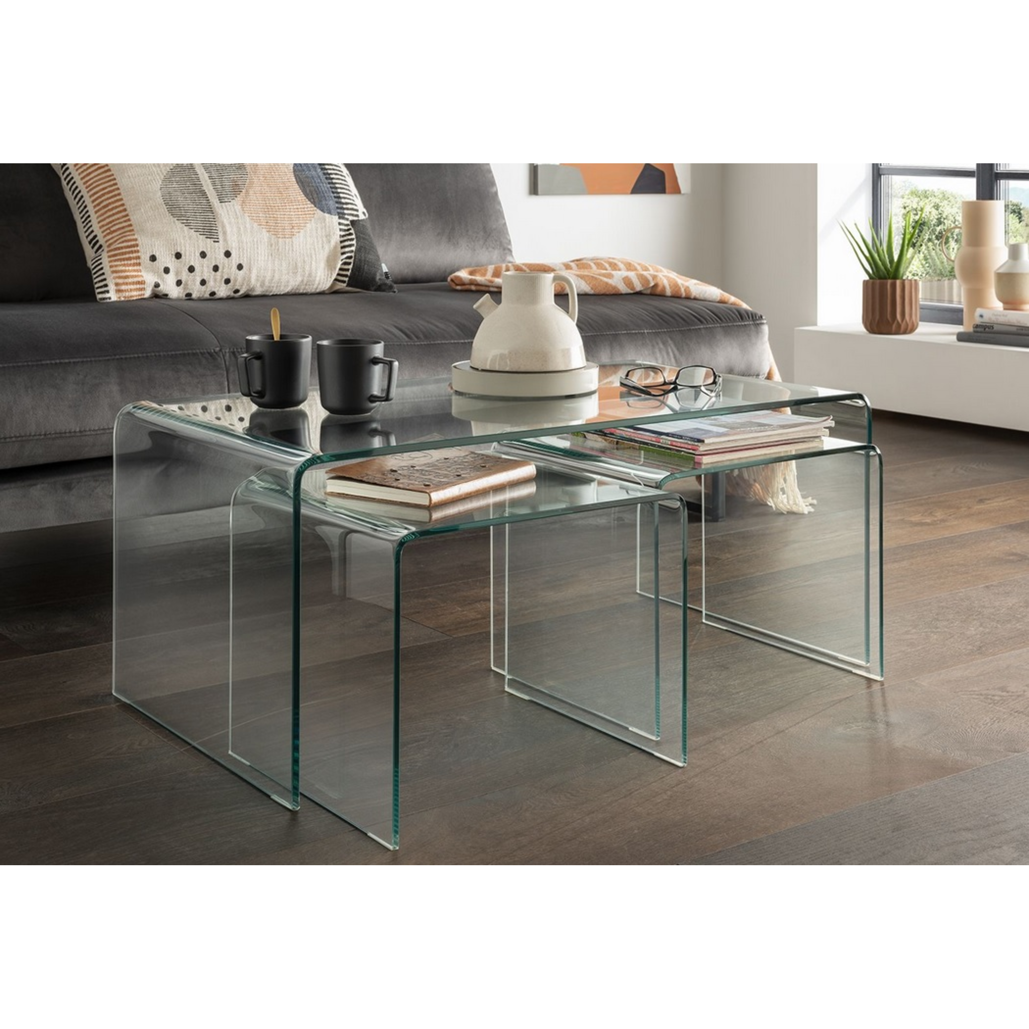 Ensemble de 3 tables de salon en verre transparent