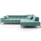 Modernes Ecksofa Wilson in hellblau mit großzügigem Platzangebot und eleganten Metallfüßen.