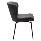 Glam Chair Seitenansicht – Polsterstuhl in Pebble Grey Bouclé-Stoff mit schwarzen Metallbeinen