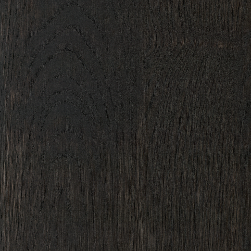 Nahaufnahme einer dunklen Holzmaserung aus Raucheiche mit natürlicher Struktur und feiner Oberfläche als Muster für Möbel