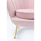 Detailansicht KARE Sessel rosa Samt mit goldenen Beinen und Muschelform-Rückenlehne