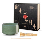 Matcha-Set grün: Schale, Besen und Löffel. Traditionelle japanische Teezeremonie. Hochwertige Qualität.
