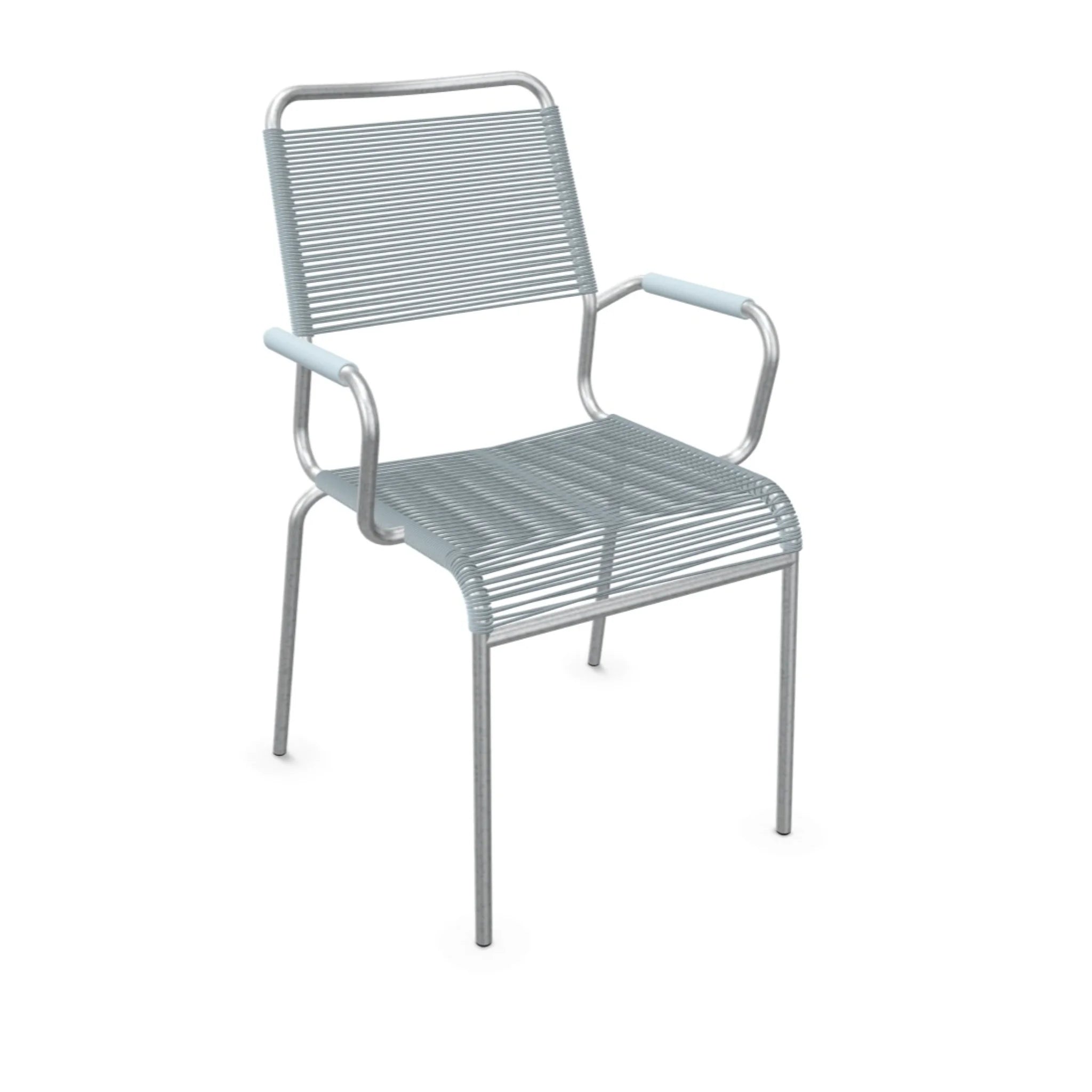 Pastellblaue Gartenstuhl mit Armlehnen aus Kunststoffgeflecht, modernes Design für Terrasse und Balkon